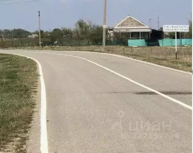Участок в Адыгея, Тахтамукайский район, Энемское городское поселение, ... - Фото 1