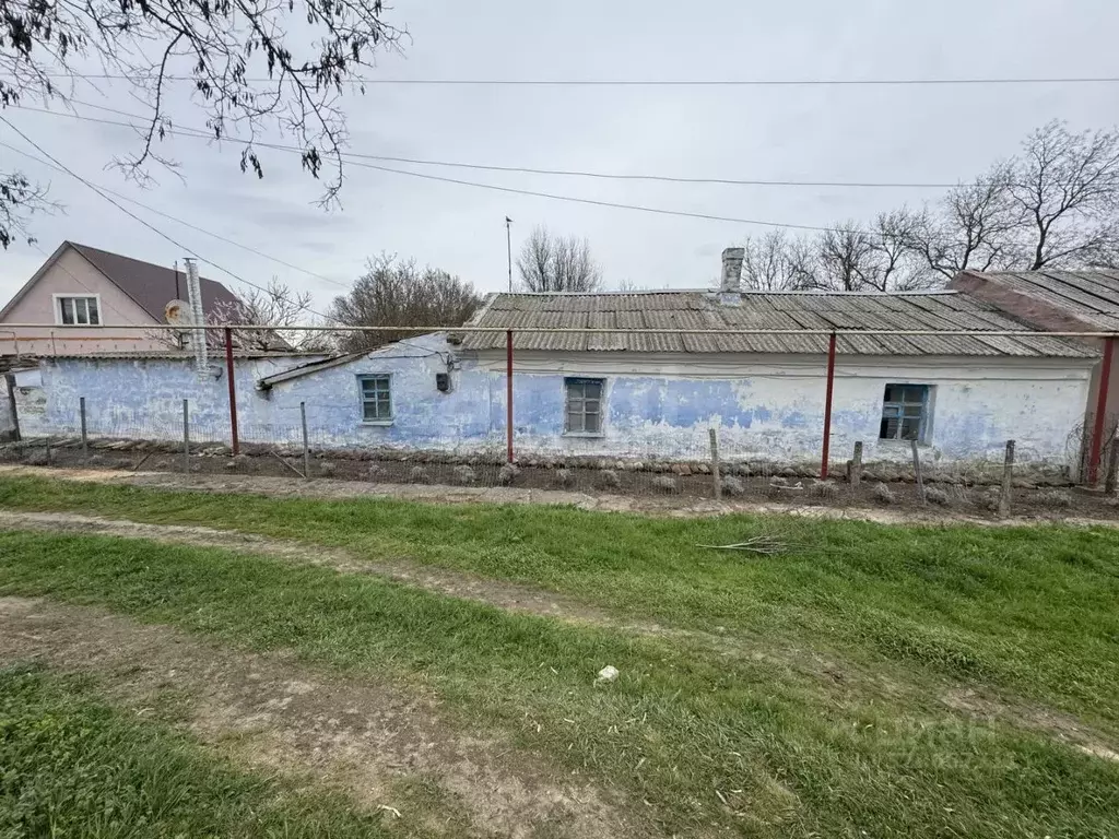 Дом в Крым, с. Ленинское пер. Мельничный, 2 (39 м) - Фото 1