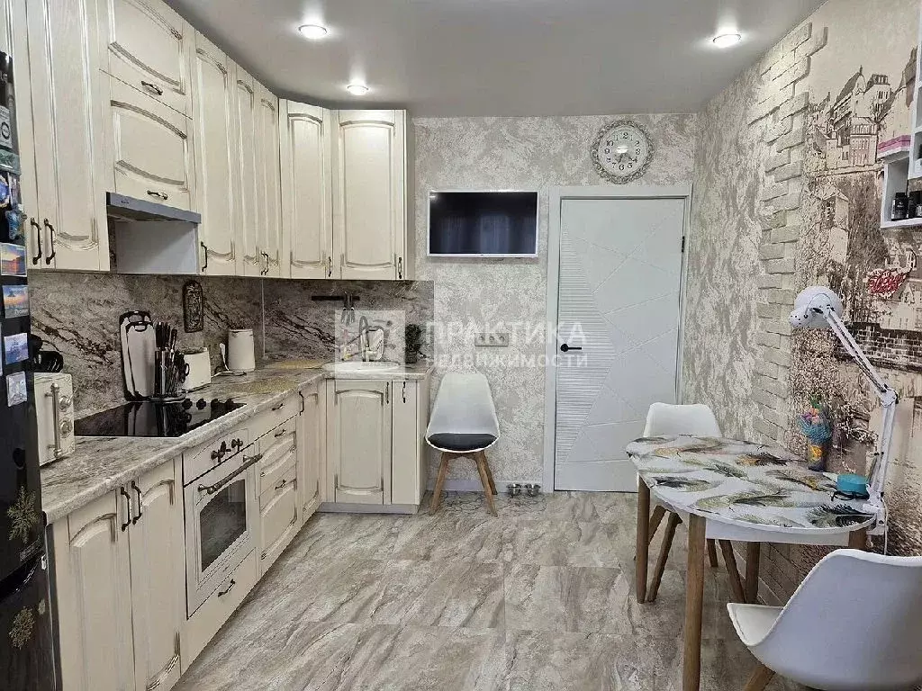 Продается 2-комнатная квартира - Фото 1