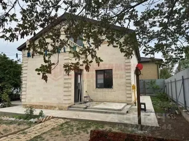 Коттедж в Астраханская область, Астрахань ул. 7-я Литейная, 69 (170 м) - Фото 1