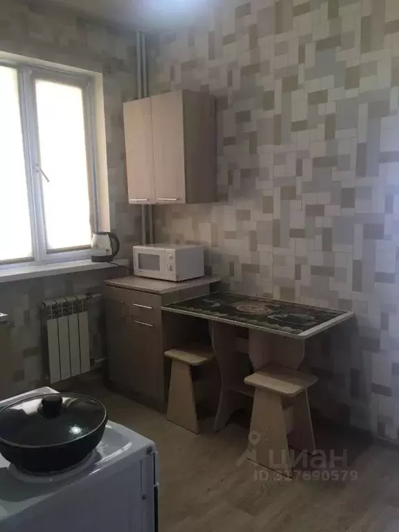 1-к кв. Иркутская область, Иркутск Крылатый мкр, 24/2 (30.0 м) - Фото 0