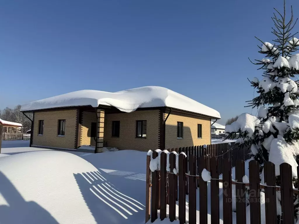 Дом в Калужская область, Жуковский муниципальный округ, д. Тайдашево  ... - Фото 1