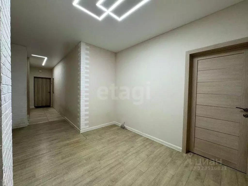 3-к кв. Челябинская область, Челябинск ул. Братьев Кашириных, 78А ... - Фото 1