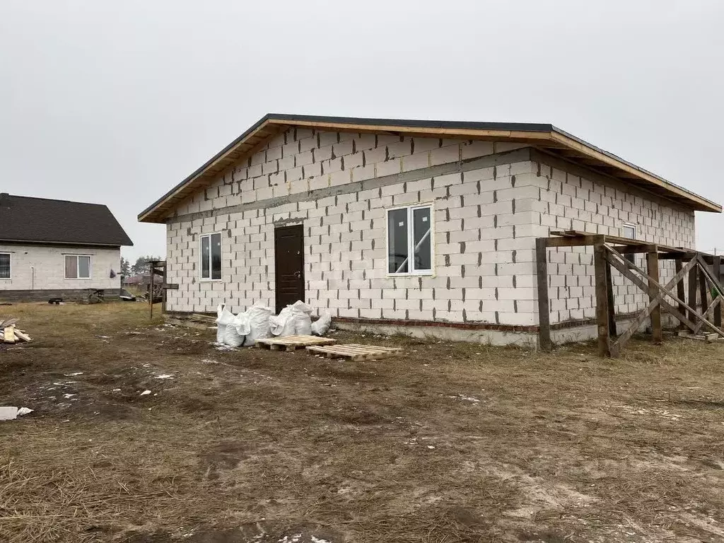 Дом в Белгородская область, Старый Оскол ул. Александра Полуэктова ... - Фото 0
