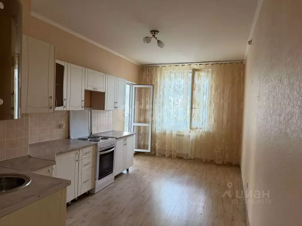3-к кв. Белгородская область, Белгород ул. Белгородского полка, 62 ... - Фото 1