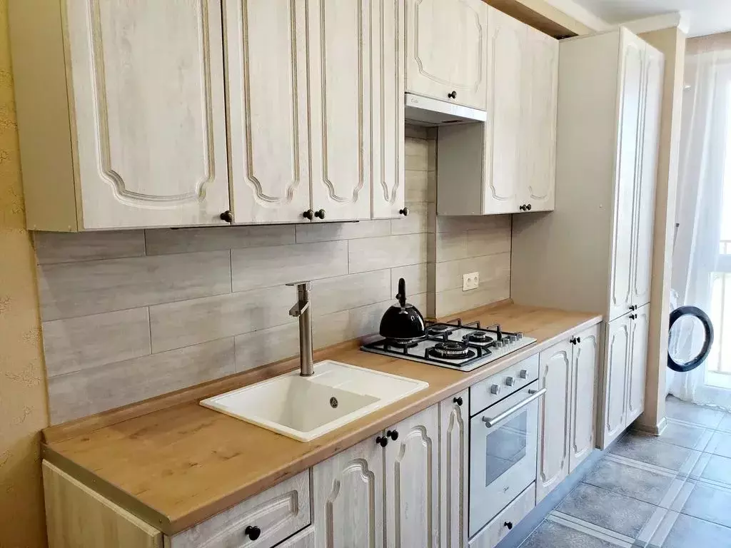 1-к кв. Севастополь ул. Челнокова, 17к1 (47.0 м) - Фото 0
