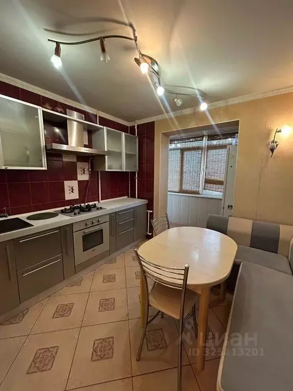 3-к кв. Ленинградская область, Кириши ул. Строителей, 11 (66.0 м) - Фото 1