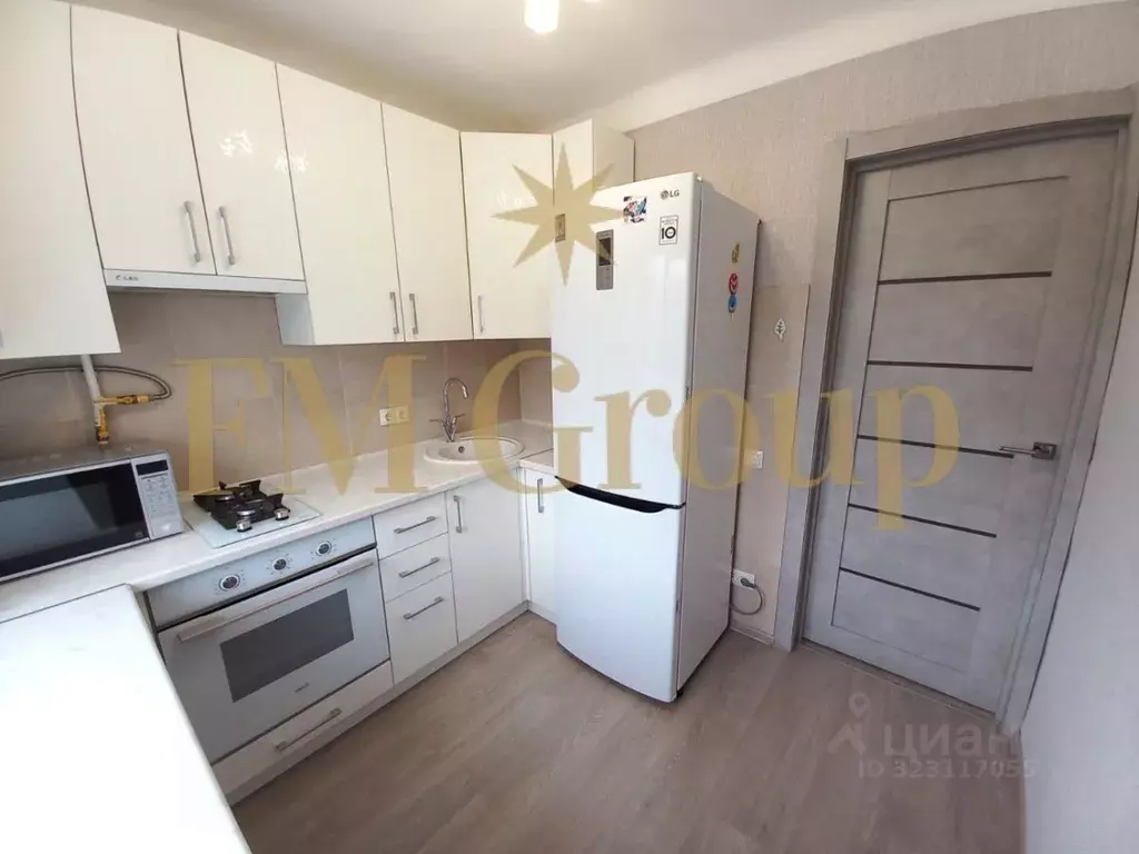 2-к кв. Белгородская область, Белгород ул. Белгородского полка, 27 ... - Фото 1