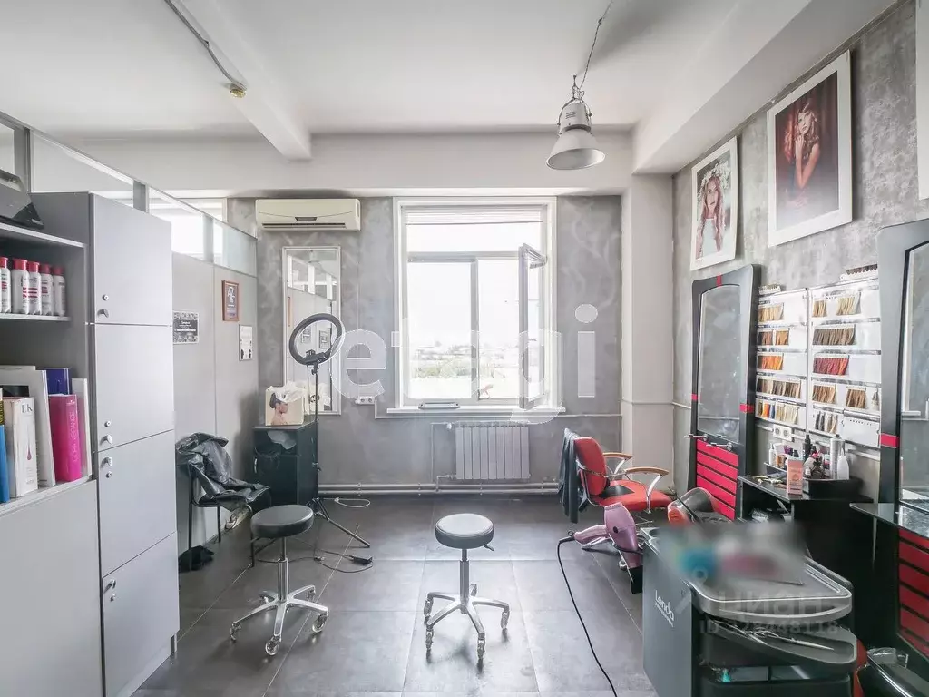 Торговая площадь в Бурятия, Улан-Удэ ул. Балтахинова, 15 (43 м) - Фото 2