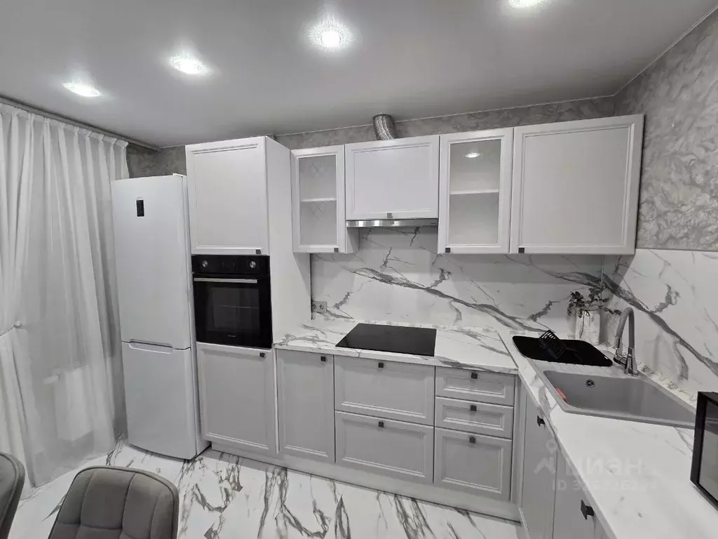 1-к кв. Удмуртия, Ижевск Базарная пл., 1 (38.0 м) - Фото 1