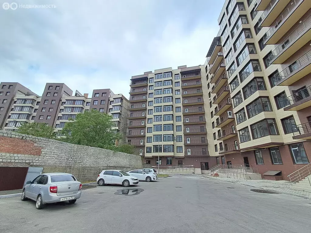 Квартира-студия: Владикавказ, улица Тогоева, 22 (245 м) - Фото 1