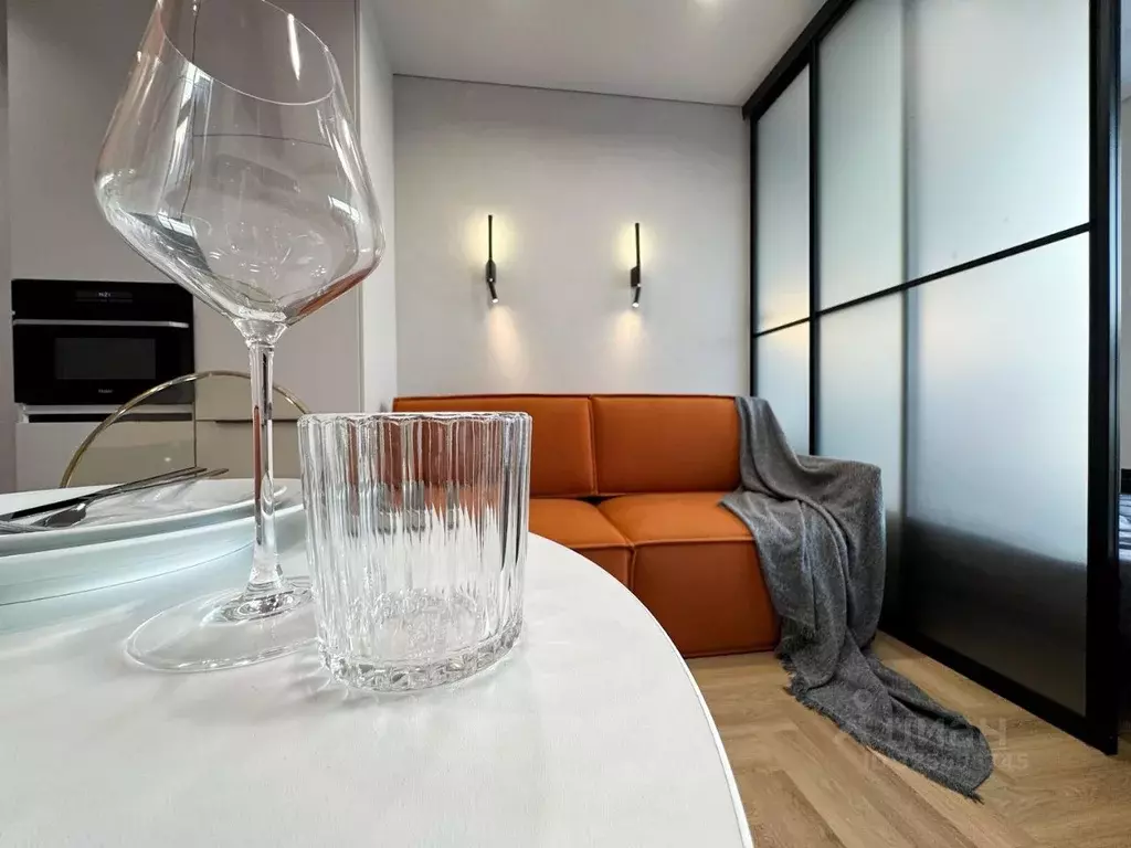 Студия Омская область, Омск ул. Б.Г. Шаронова, 9 (25.0 м) - Фото 2