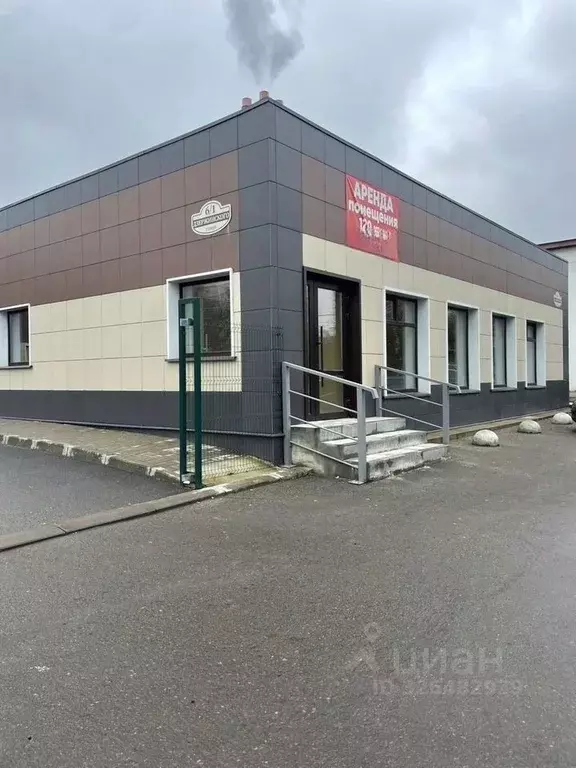 Торговая площадь в Ленинградская область, Луга ул. Дзержинского, 6/1 ... - Фото 1