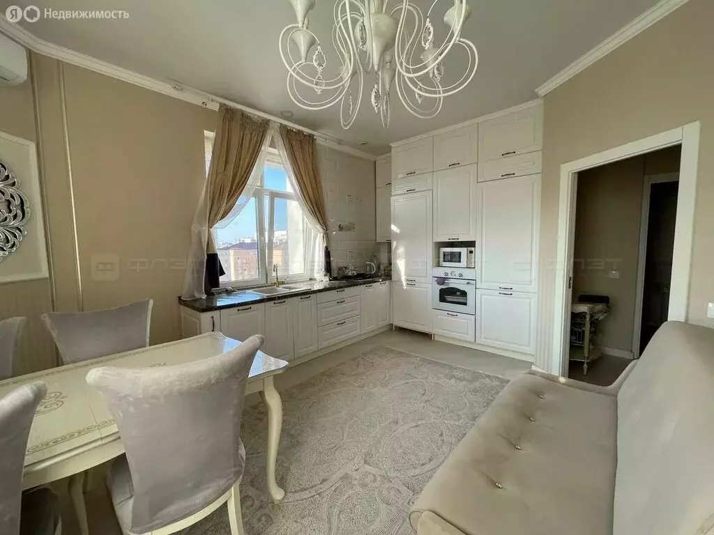 1-комнатная квартира: Казань, улица Фатыха Карима, 20 (57 м) - Фото 1