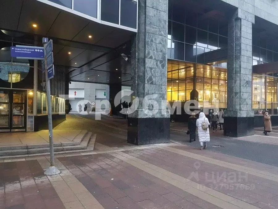 Гараж в Москва Новослободская ул., 23 (10 м) - Фото 1