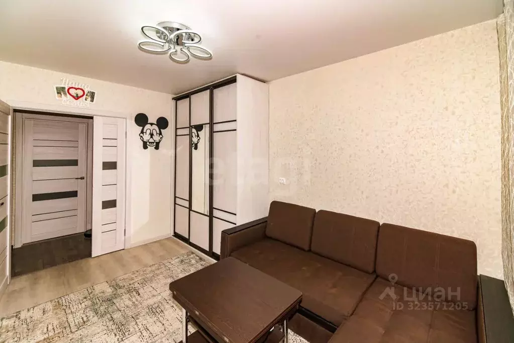 2-к кв. Ханты-Мансийский АО, Сургут ул. 30 лет Победы, 1 (44.9 м) - Фото 1