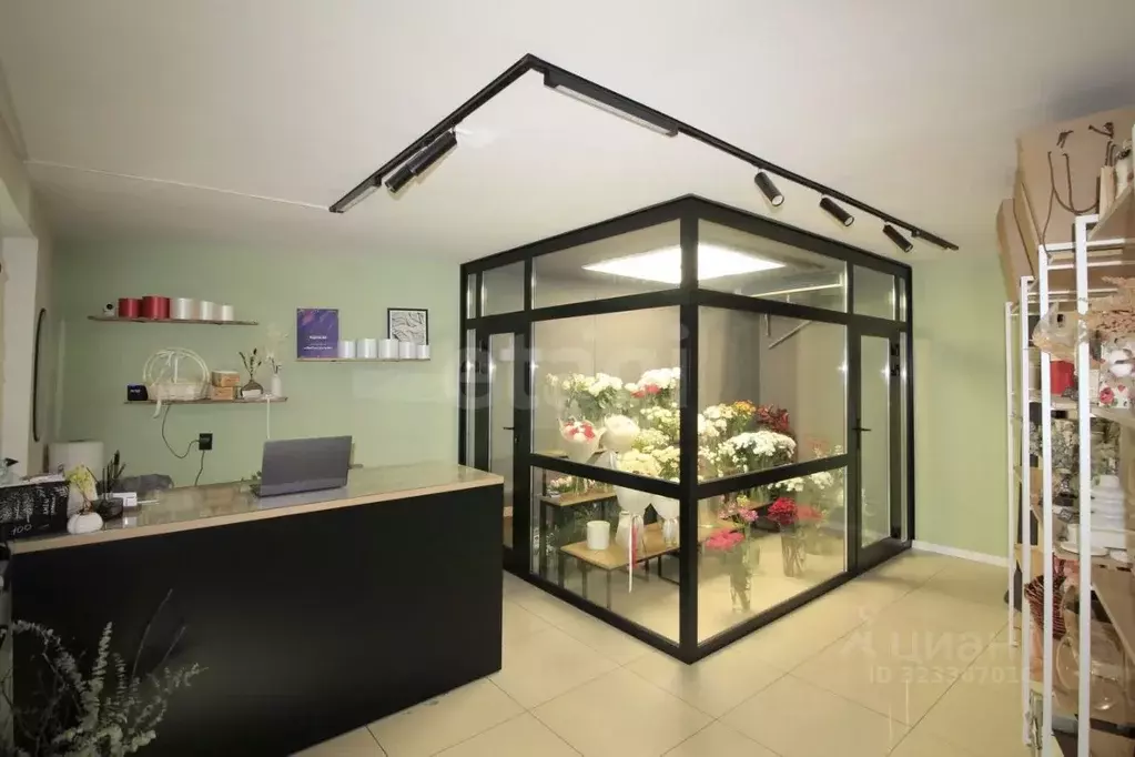 Торговая площадь в Забайкальский край, Чита ул. Кастринская, 6 (74 м) - Фото 1