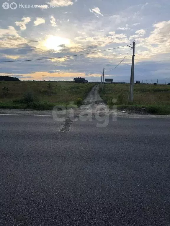 Участок в село Октябрьское, Нагорная улица (10 м) - Фото 0