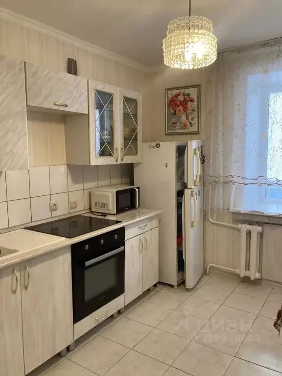 2-к кв. Тюменская область, Тюмень ул. 50 лет Октября, 21А (52.0 м) - Фото 1