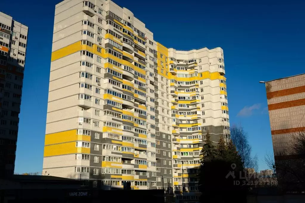 2-к кв. Удмуртия, Ижевск Удмуртская ул., 266 (56.4 м) - Фото 1