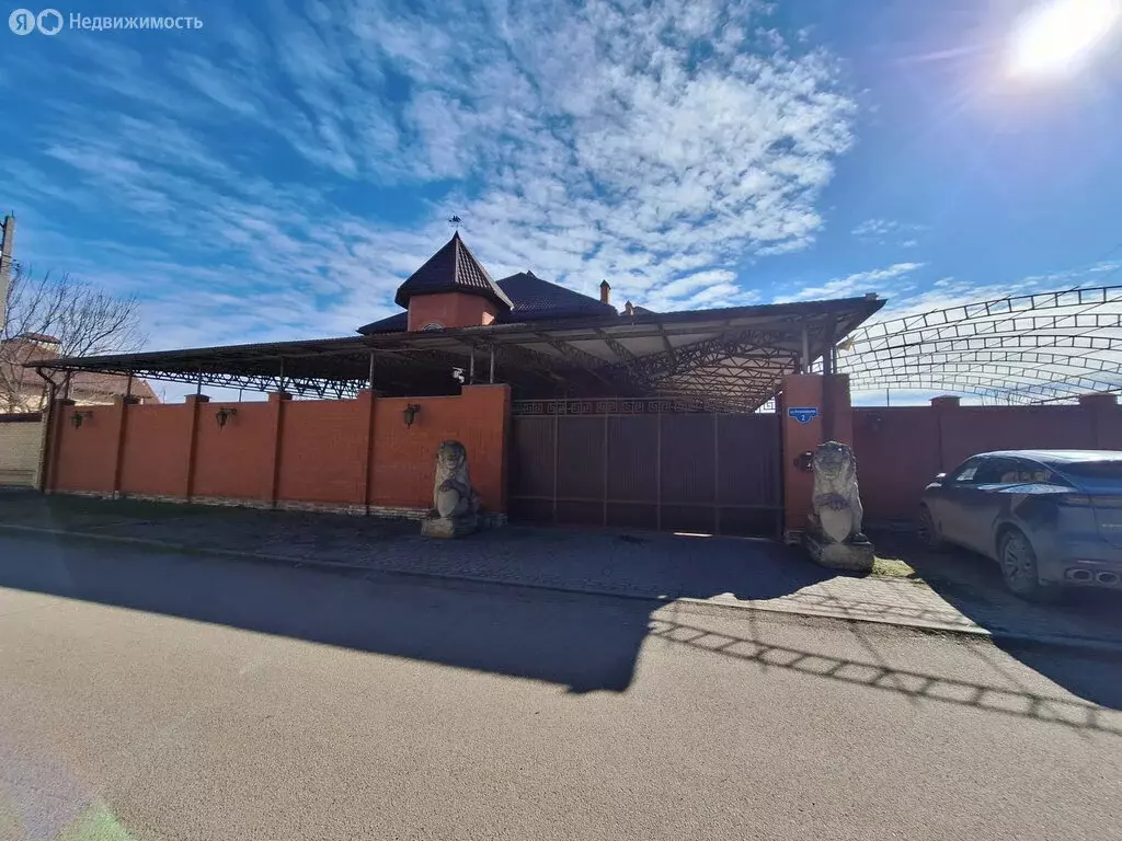 Дом в Краснодар, Астраханская улица, 2 (879 м) - Фото 1