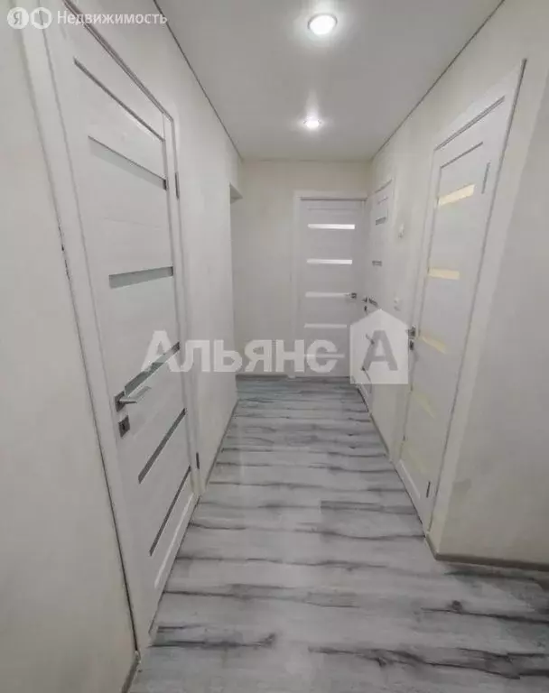 2-комнатная квартира: Курганинск, улица 76-й Квартал, 29 (50 м) - Фото 0