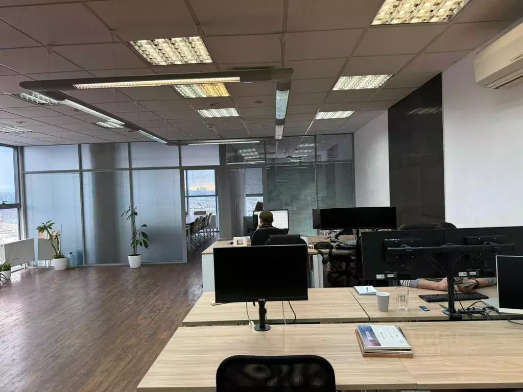 Офис в Новосибирская область, Новосибирск Коммунистическая ул., 2 (121 ... - Фото 2