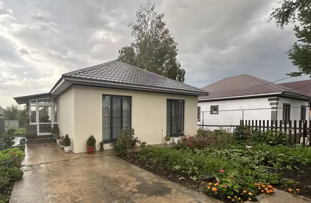 Дом в Башкортостан, Иглинский сельсовет, с. Иглино ул. ... - Фото 1