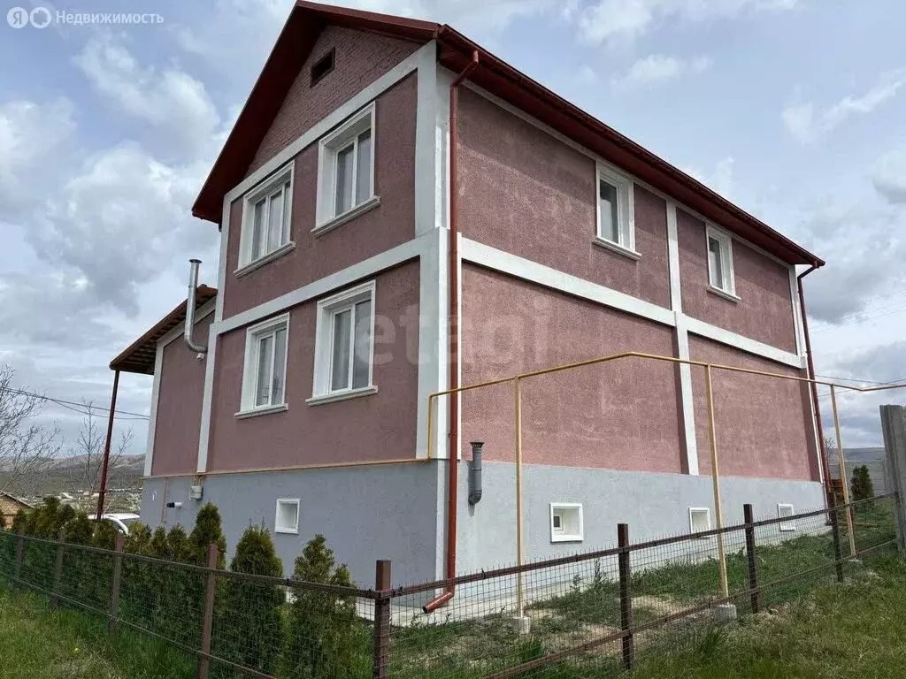 Дом в Добровское сельское поселение, СТ Магарач (243 м) - Фото 1