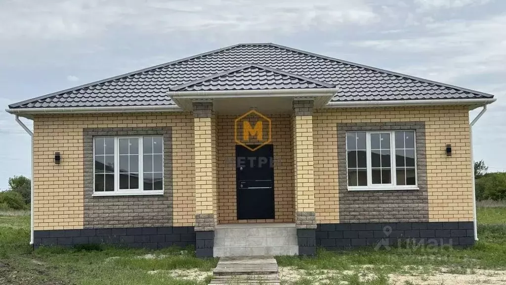 Дом в Белгородская область, Яковлевский муниципальный округ, с. ... - Фото 1