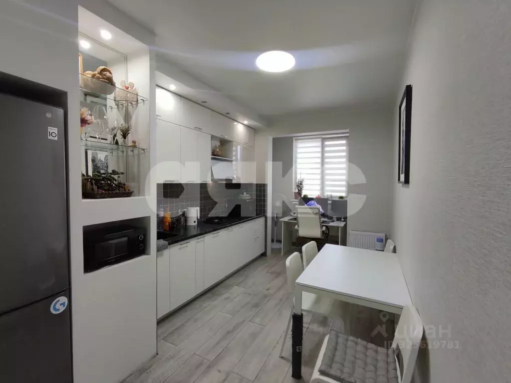 1-к кв. Крым, Симферополь ул. Трубаченко, 16Г (37.4 м) - Фото 2