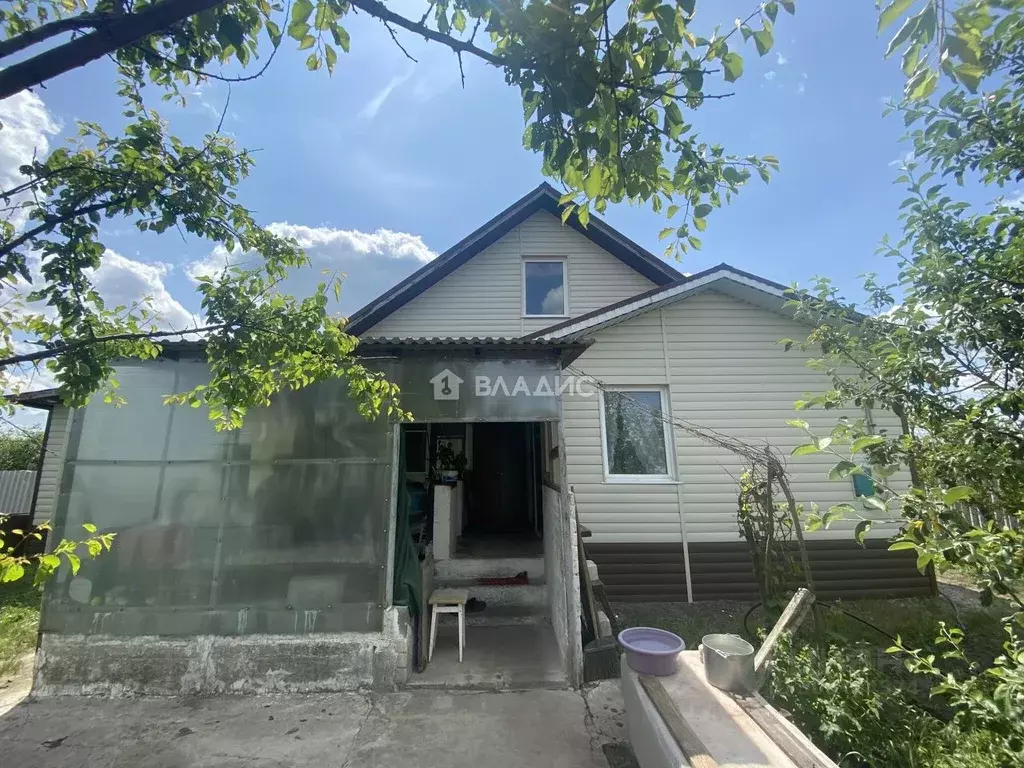 Дом в Белгородская область, Старооскольский городской округ, с. ... - Фото 1