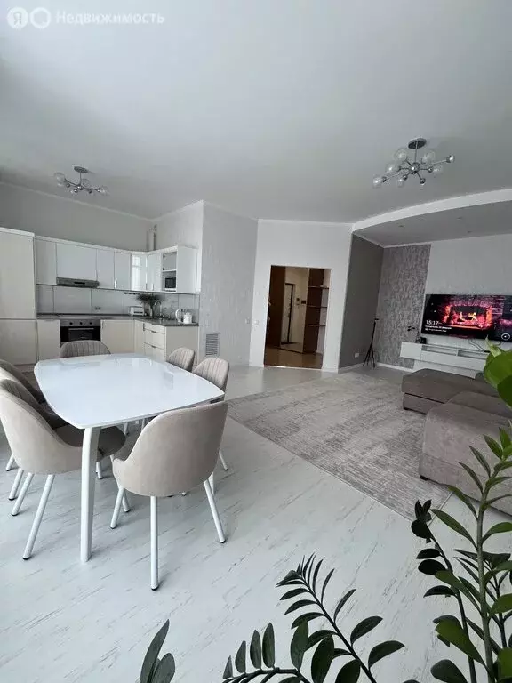 3-комнатная квартира: Кемерово, проспект Химиков, 10Б (95.9 м) - Фото 1