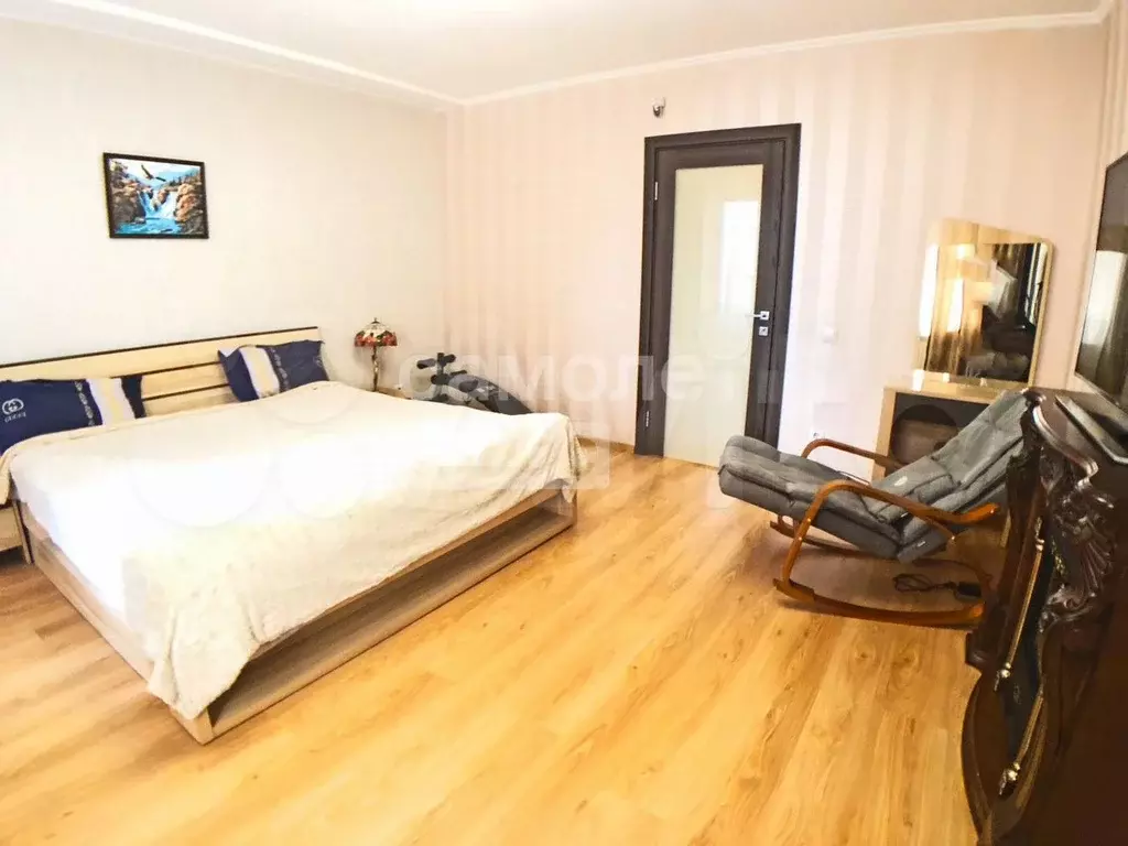 5-к. квартира, 150 м, 4/6 эт. - Фото 0