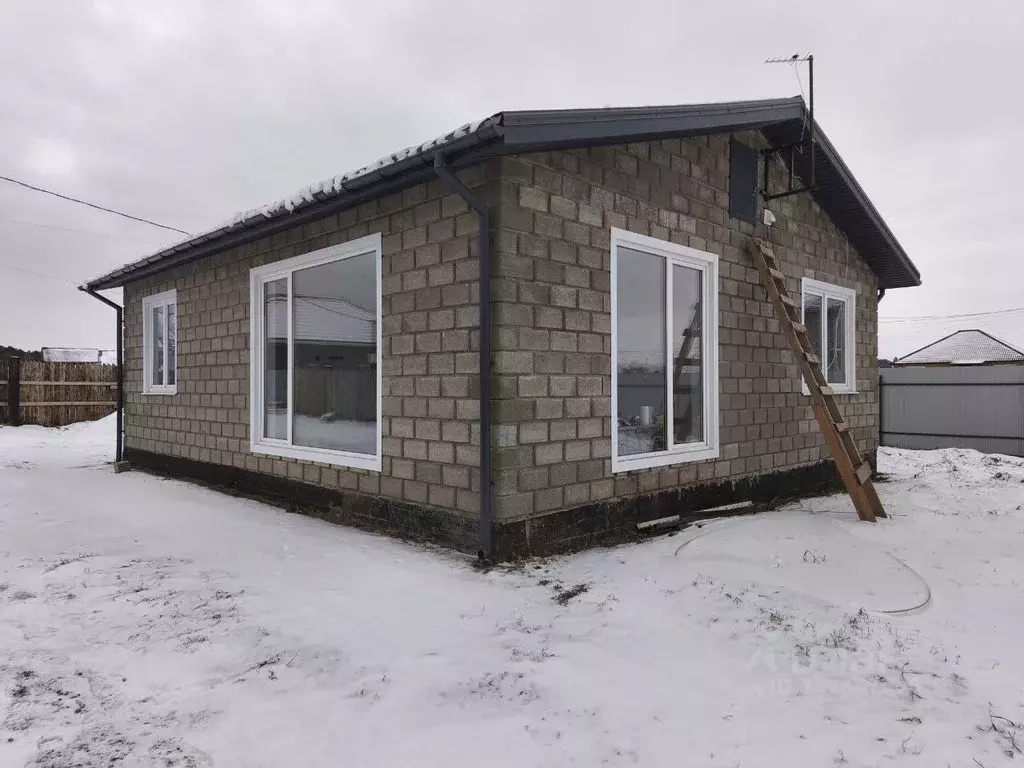 Дом в Красноярский край, Красноярск городской округ, пос. Солонцы ул. ... - Фото 2