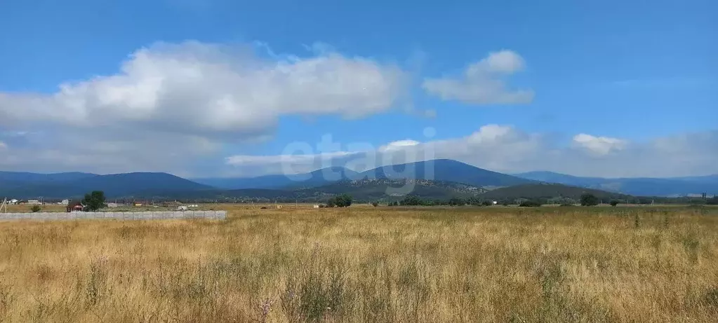 Участок в Севастополь с. Орлиное, ул. Урожайная (7.0 сот.) - Фото 1