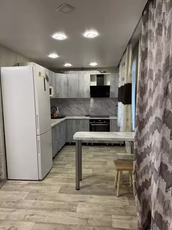 2-к кв. Кемеровская область, Новокузнецк ул. Тореза, 26 (43.0 м) - Фото 0