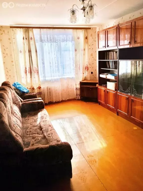 3-комнатная квартира: Дюртюли, улица Василия Горшкова, 19 (62.3 м) - Фото 1