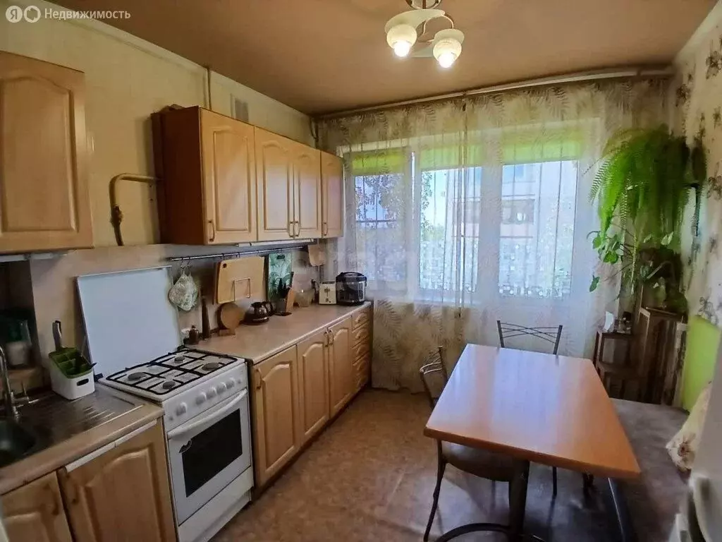 4-комнатная квартира: Нижний Новгород, проспект Бусыгина, 9 (79.8 м) - Фото 1