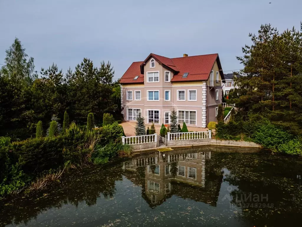 Дом в Калининградская область, Гурьевский муниципальный округ, пос. ... - Фото 1