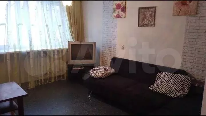 2-к. квартира, 40 м, 1/9 эт. - Фото 0