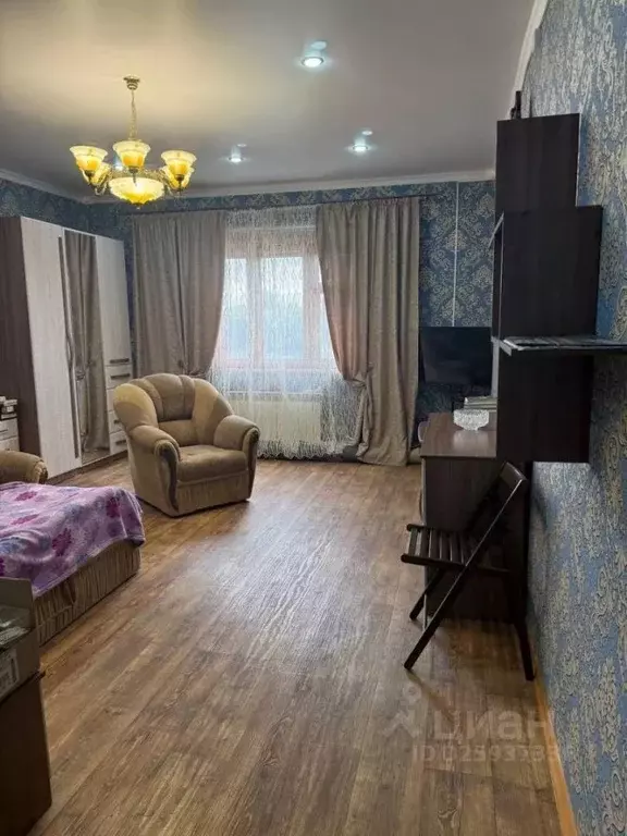 Дом в Саратовская область, Пугачев Набережная ул., 208 (117 м) - Фото 1