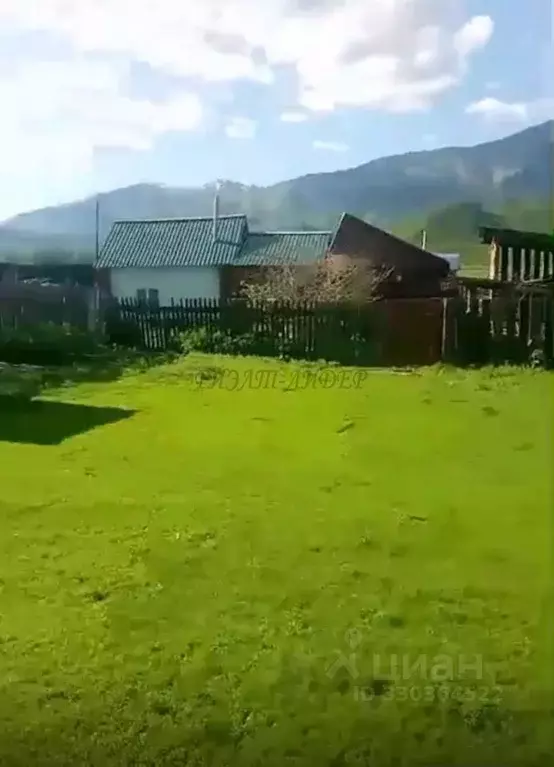 Дом в Алтай, Усть-Коксинский район, с. Тюнгур Катунская ул. (20 м) - Фото 1
