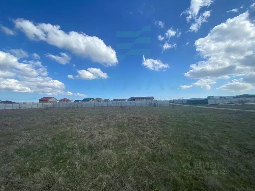 Участок в Крым, Симферопольский район, Добровское с/пос, с. Пионерское ... - Фото 1