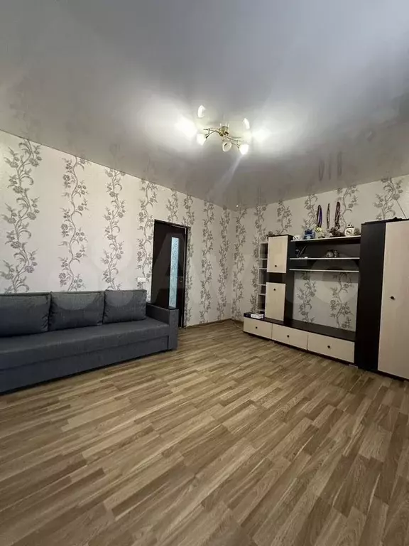 1-к. квартира, 45 м, 9/10 эт. - Фото 0