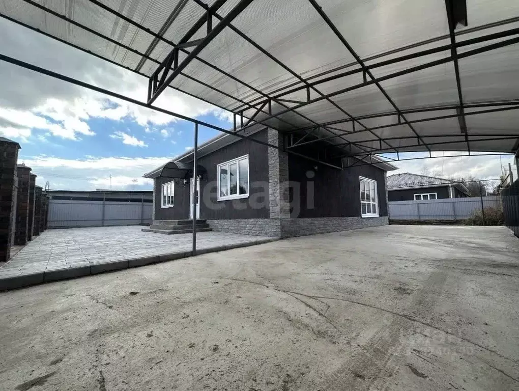 Дом в Челябинская область, Чебаркуль ул. Победы, 2 (85 м) - Фото 1