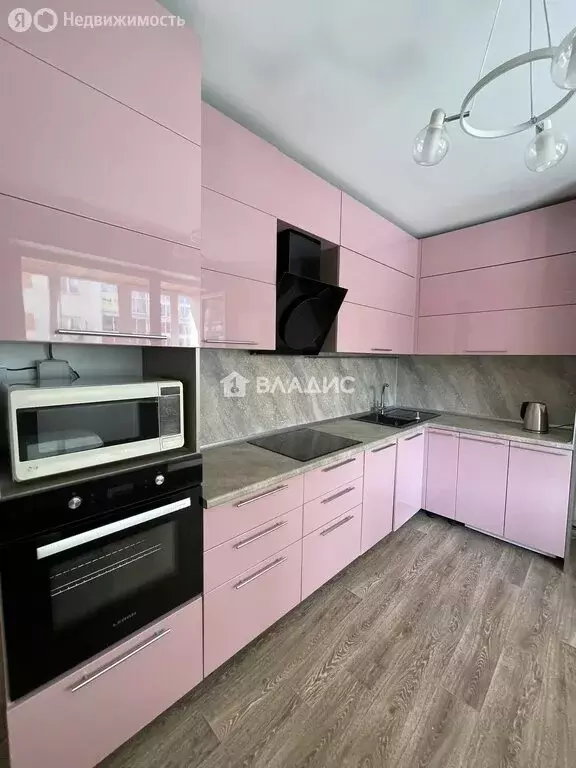 3-комнатная квартира: Челябинск, Каслинская улица, 93 (93 м) - Фото 1