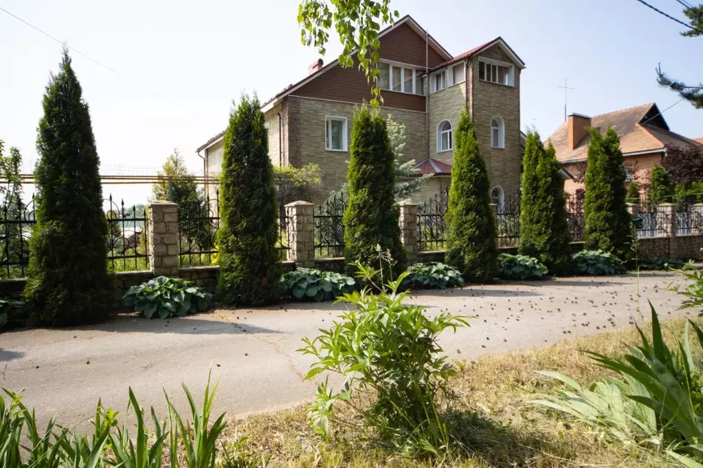 Дом в Тульская область, Заокский рп ул. Таежная (600 м) - Фото 0
