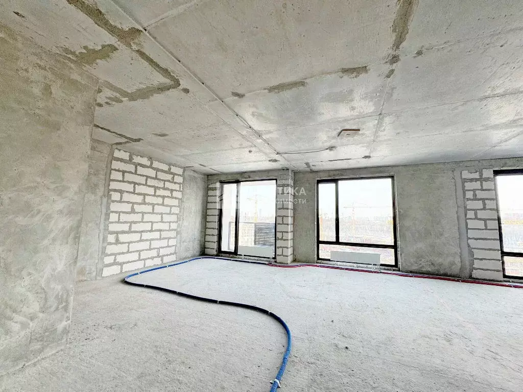 Продается 4-комнатная квартира - Фото 1