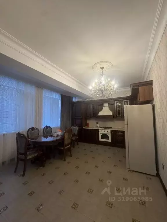 2-к кв. Дагестан, Махачкала ул. Перова, 11 (85.0 м) - Фото 1